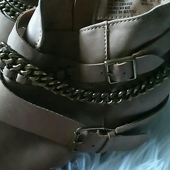 Cute Ankle Boots - Picture 5 of 7